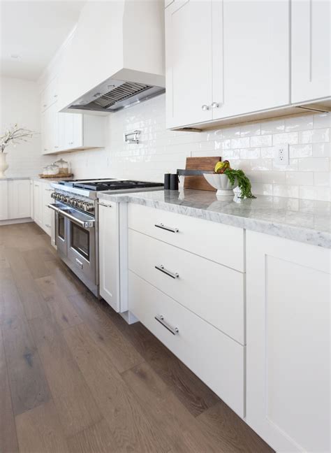 stainless steel backsplash tiles with white cabinets|white cabinets what color backsplash.